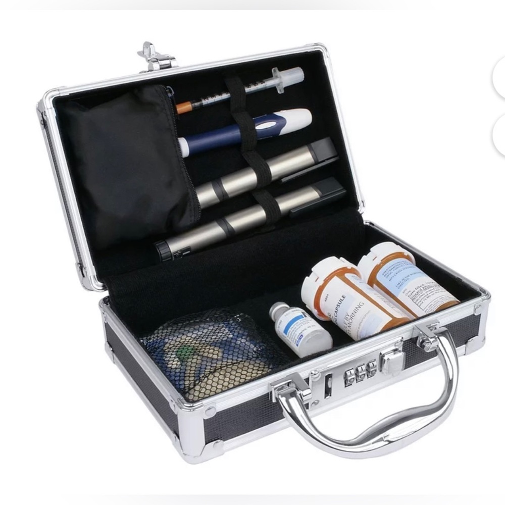 Vaultz Locking Case - Safe - Picture 6 of 6